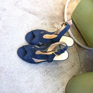 High heel sandals. This is sexy high heel sandals.